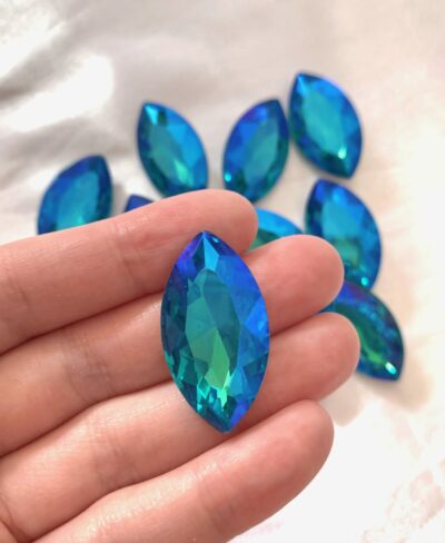 CLOSEUP_17x32mm Blue AB Glass Silver Foiled Pointed Back Horse Eye Chaton