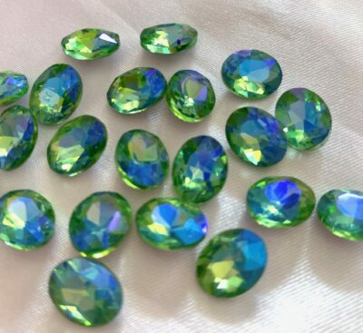 8 x 10mm Green Blue Oval Glass Chatons