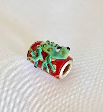 SIDE VIEW Lampwork Green Frog or Toad Red Glass Bead with 925 Silver End Caps