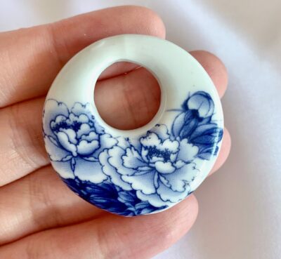 CLOSEUP_Delft Blue Peony Donut Shaped Focal Round Ceramic Pendant